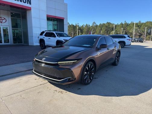 2023 Toyota Crown Platinum