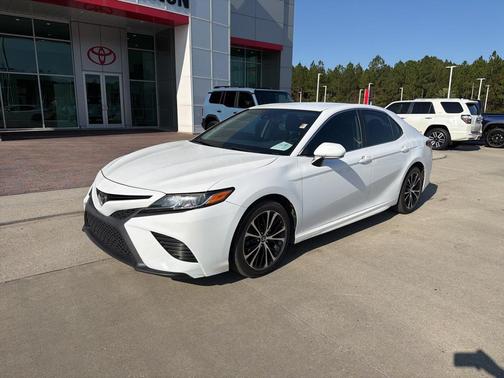2019 Toyota Camry SE