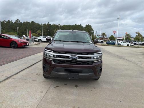 Jewel Red Metallic Tinted Clearcoat 2023 Ford Expedition XLT