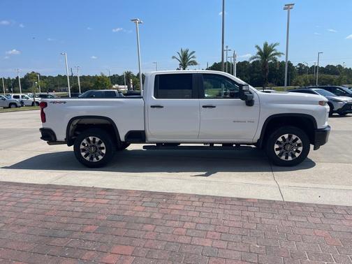 2022 Chevrolet Silverado 2500 Custom