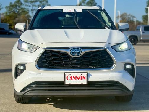 2022 Toyota Highlander Hybrid Limited