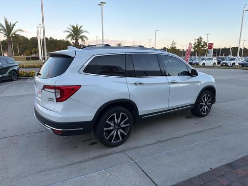 2021 Honda Pilot Touring 8-Passenger