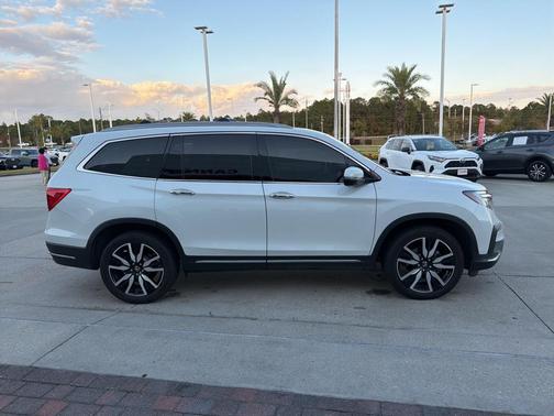 2021 Honda Pilot Touring 8-Passenger
