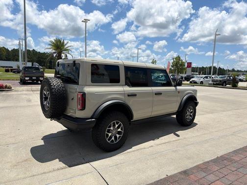 Desert Sand 2025 Ford Bronco Badlands