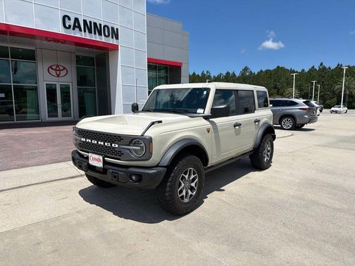 Desert Sand 2025 Ford Bronco Badlands