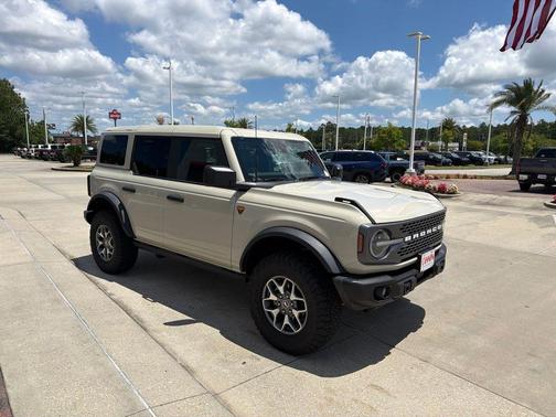 Desert Sand 2025 Ford Bronco Badlands