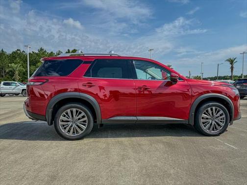 2024 Nissan Pathfinder SL FWD