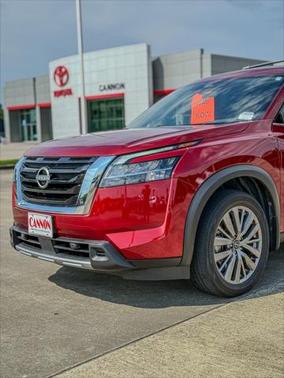 2024 Nissan Pathfinder SL FWD