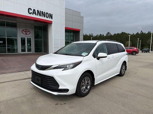 Ice 2024 Toyota Sienna LE