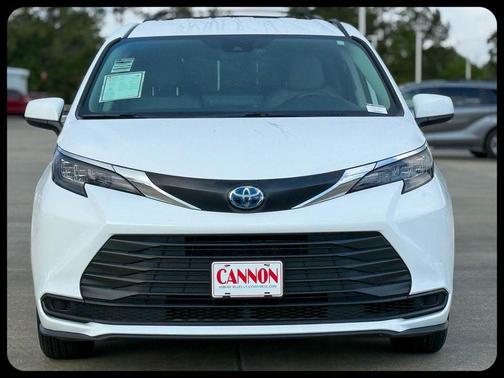 Ice 2024 Toyota Sienna LE