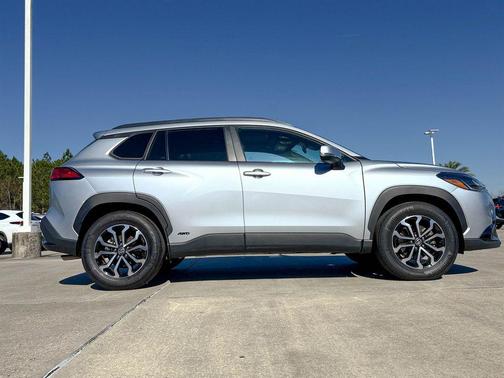 2024 Toyota Corolla Hybrid SE