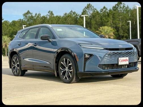 Storm Cloud 2025 Toyota Crown Signia XLE