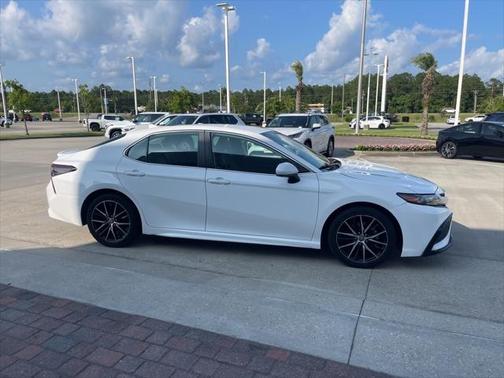 2021 Toyota Camry SE