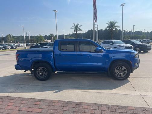 2025 Nissan Frontier SV