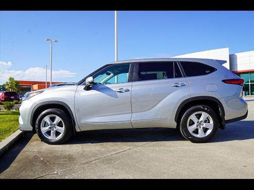 2023 Toyota Highlander Hybrid LE