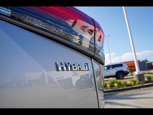 2023 Toyota Highlander Hybrid LE