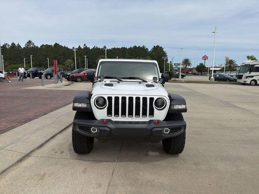 Bright White Clearcoat 2021 Jeep Wrangler Rubicon