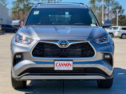 2026 Toyota Highlander Hybrid Platinum