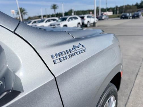 2023 Chevrolet Tahoe 4WD High Country