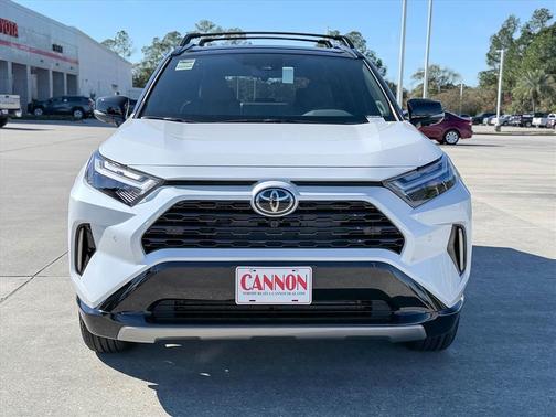 2025 Toyota RAV4 Hybrid SE