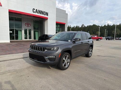 Baltic Gray Metallic Clearcoat 2024 Jeep Grand Cherokee Limited