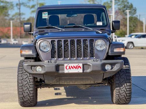 2021 Jeep Gladiator Sport