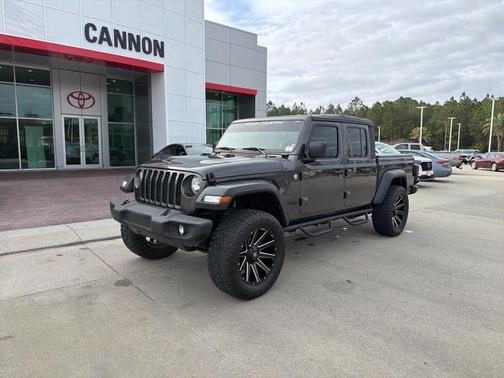 2021 Jeep Gladiator Sport