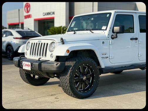 Bright White Clearcoat 2018 Jeep Wrangler JK Unlimited Sahara