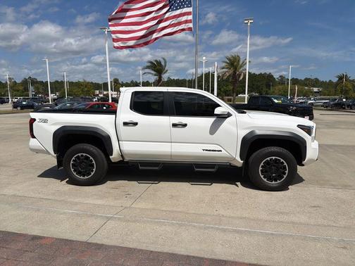 2024 Toyota Tacoma TRD Off Road
