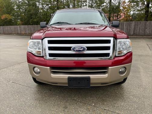 Photo 2 of 22 of 2013 Ford Expedition XLT