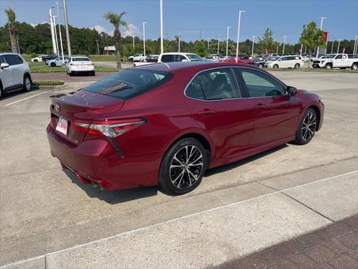2018 Toyota Camry SE