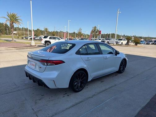 Wind Chill Pearl 2024 Toyota Corolla SE