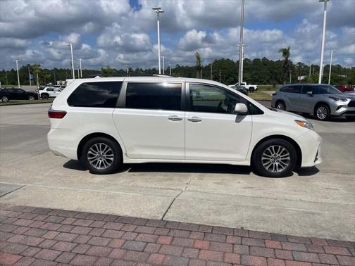 2018 Toyota Sienna SE