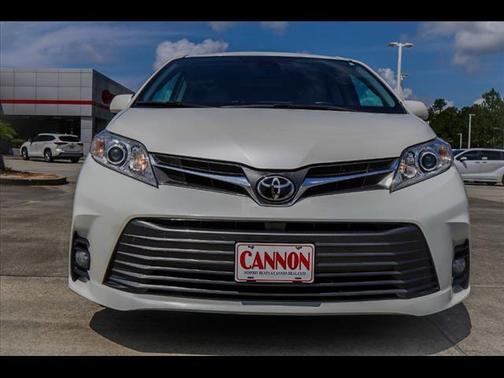 2018 Toyota Sienna XLE Premium