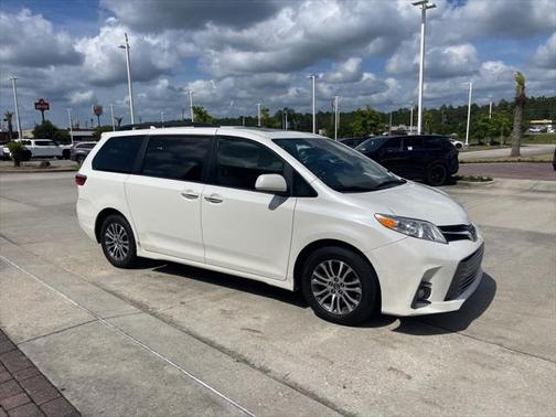 2018 Toyota Sienna SE