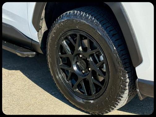 Super White 2021 Toyota RAV4 XLE