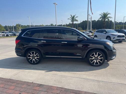 2020 Honda Pilot Touring 8-Passenger