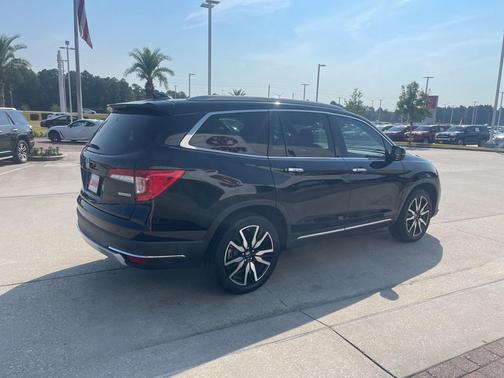2020 Honda Pilot Touring 8-Passenger