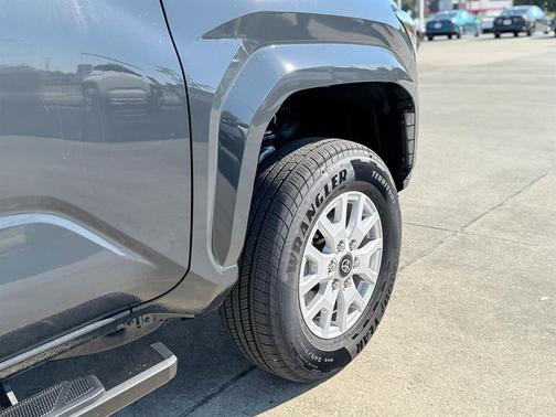 2025 Toyota Tacoma SR