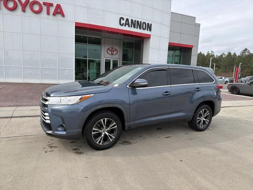 2019 Toyota Highlander LE I4