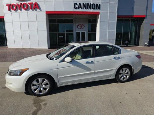 White Diamond Pearl 2009 Honda Accord EX