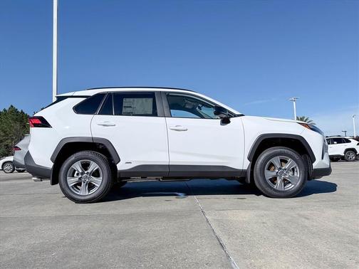 2025 Toyota RAV4 Hybrid LE