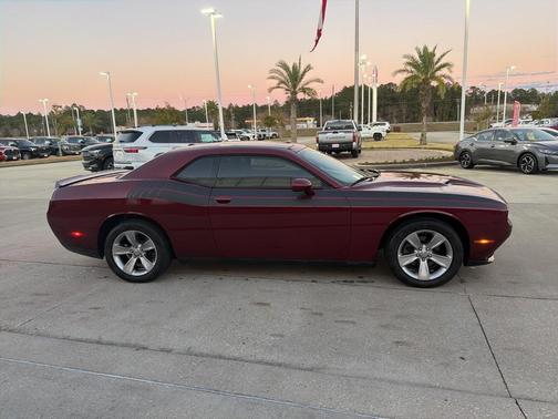 2020 Dodge Challenger SXT