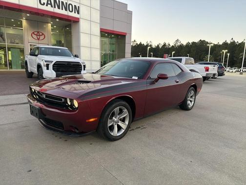 2020 Dodge Challenger SXT