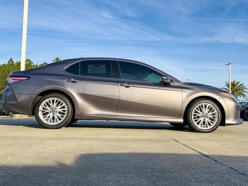 2020 Toyota Camry XLE