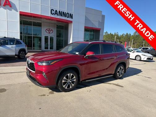 2024 Toyota Highlander Hybrid XLE