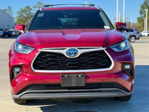 2024 Toyota Highlander Hybrid XLE