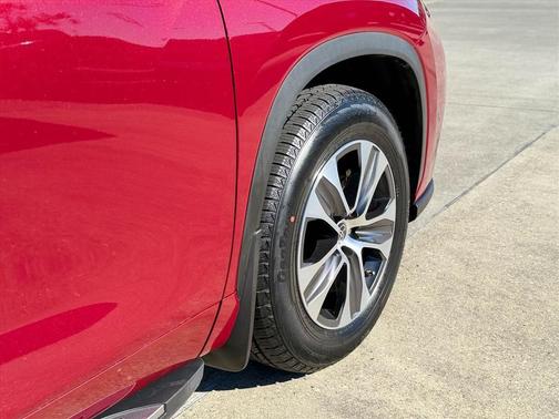 2024 Toyota Highlander Hybrid XLE