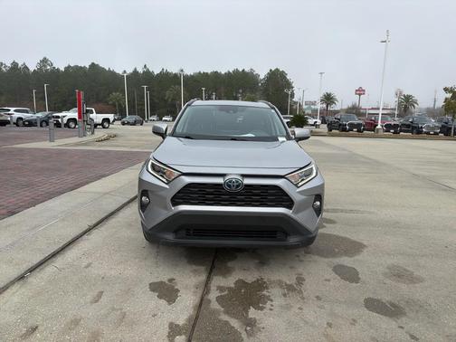 2020 Toyota RAV4 Hybrid XLE