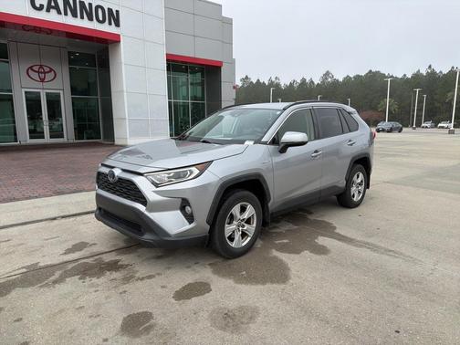 2020 Toyota RAV4 Hybrid XLE